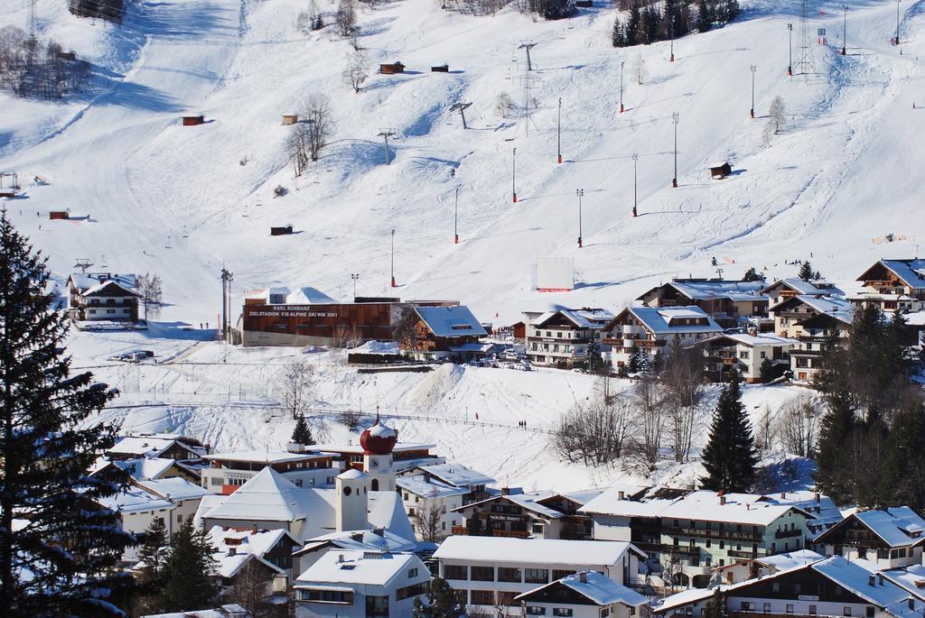 Hotel Pension Kirchplatz Sankt Anton am Arlberg Ngoại thất bức ảnh